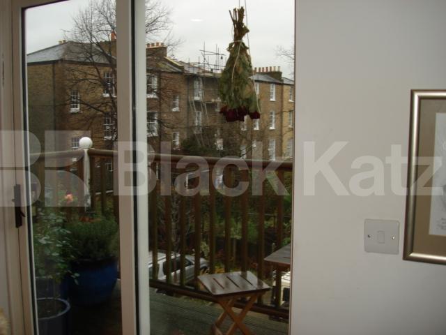 			LET, 1 Bedroom, 1 bath, 1 reception Apartment			 Park View Mews, Robsart Street, Stockwell